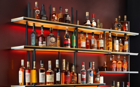 洋浦保稅港區(qū)率先實行自貿(mào)港政策 保稅免稅退稅